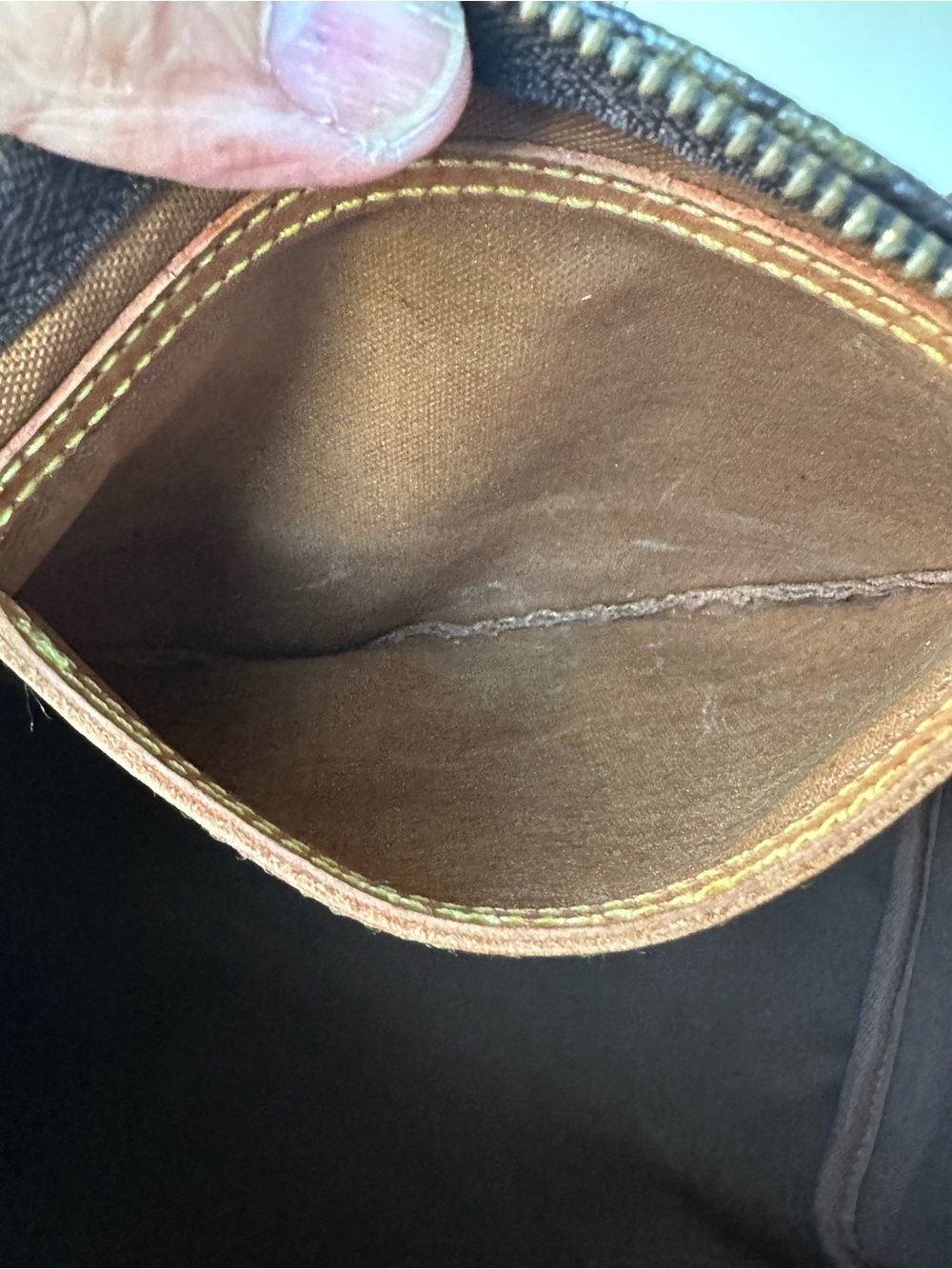 Louis Vuitton Brown Monogram Speedy 30 Handbag - Picture 7 of 16